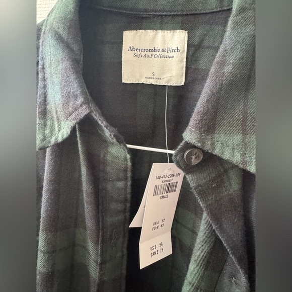 NWT ABERCROMBIE women’s cotton green and blue plaid button up shirt (S) - Picture 3 of 4